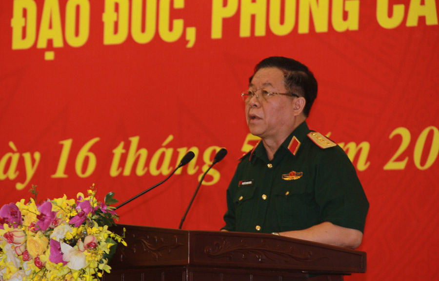 Thượng tướng Nguyễn Trọng Nghĩa phát biểu tại Hội nghị trực tuyến sơ kết 2 năm thực hiện Chỉ thị 05-CT/TW. Ảnh: HM