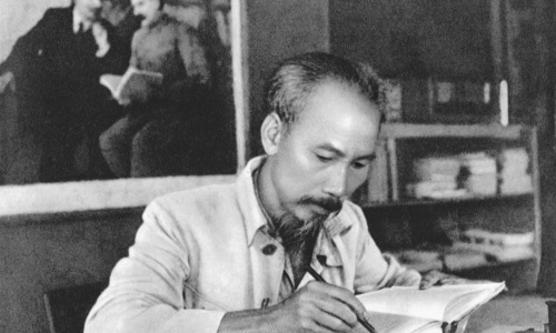 Đạo đức và nêu gương về đạo đức như Hồ Chí Minh