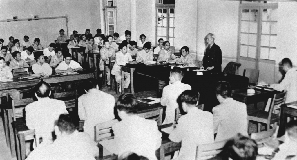 Chủ tịch Hồ Chí Minh chủ tọa phiên họp Hội nghị Trung ương lần thứ 16 (4/1959)