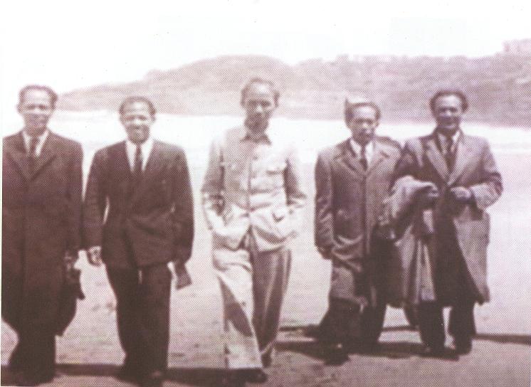 Chủ tịch Hồ Chí Minh trên bải biển Biarít, tháng 6/1946. (Nguồn: Khu di tích Hồ Chí Minh tại Phủ Chủ tịch)