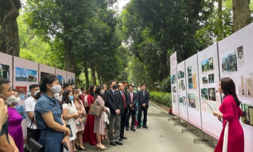 Giới thiệu 200 hình ảnh về Di tích lưu niệm và tượng đài Chủ tịch Hồ Chí Minh