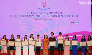 Trao giải Cuộc thi tuổi trẻ học tập và làm theo tư tưởng, đạo đức, phong cách Hồ Chí Minh