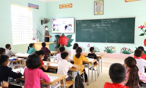 Trường PTDT Bán trú Tiểu học Đường Hồng làm theo lời Bác