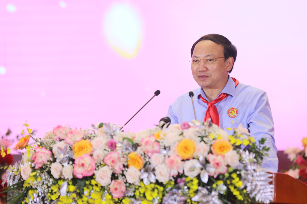 Đồng chí Nguyễn Xuân Ký, Ủy viên Trung ương Đảng, Bí thư Tỉnh ủy, Chủ tịch HĐND tỉnh, phát biểu tại Đại hội.