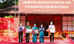 Phú Yên dâng hương kỷ niệm 134 năm Ngày sinh Chủ tịch Hồ Chí Minh